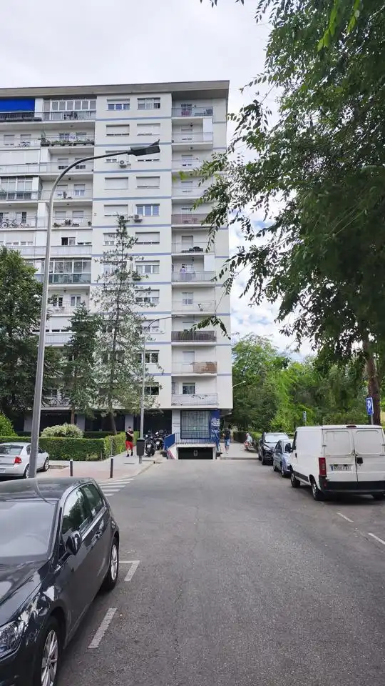 Vista exterior de Planta baja en venta en Madrid con Aire acondicionado y Amueblado