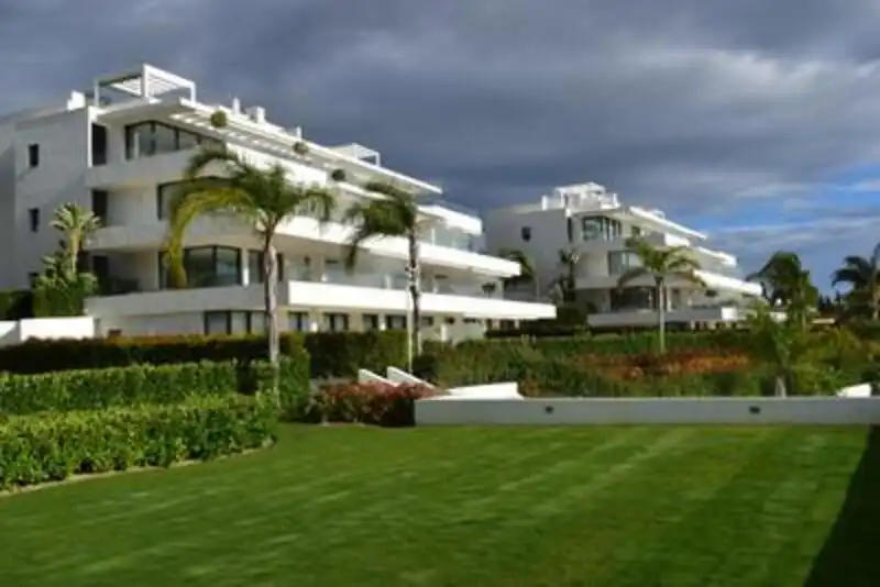 Exterior view of Apartments for rent in Estepona  with Air Conditioner, Heating and Terrace