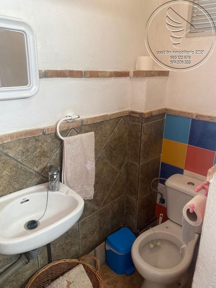 Bany de Pis en venda en Linares amb Terrassa