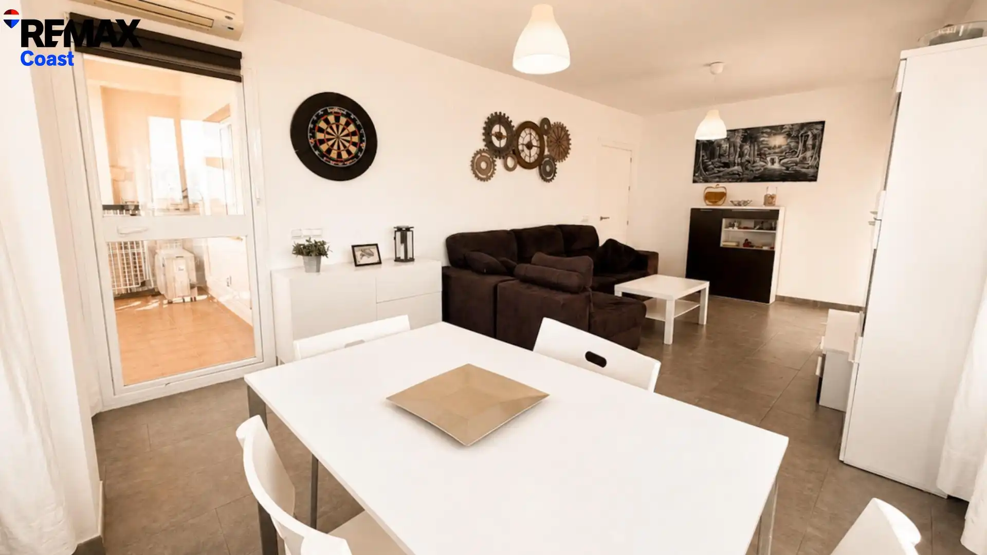Sala d'estar de Àtic en venda en Estepona amb Aire condicionat i Piscina comunitària