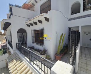 Vista exterior de Casa o xalet de lloguer en Orihuela amb Aire condicionat, Piscina i Balcó