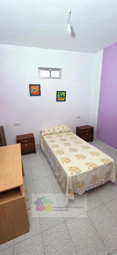 Dormitori de Pis de lloguer en Villadangos del Páramo amb Calefacció, Parquet i Moblat