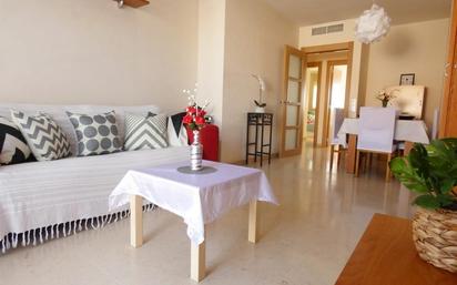 Sala d'estar de Àtic en venda en El Vendrell amb Calefacció, Terrassa i Balcó