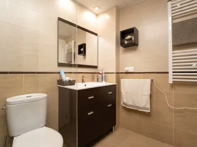 Baño de Piso en venta en Paterna con Aire acondicionado, Calefacción y Terraza