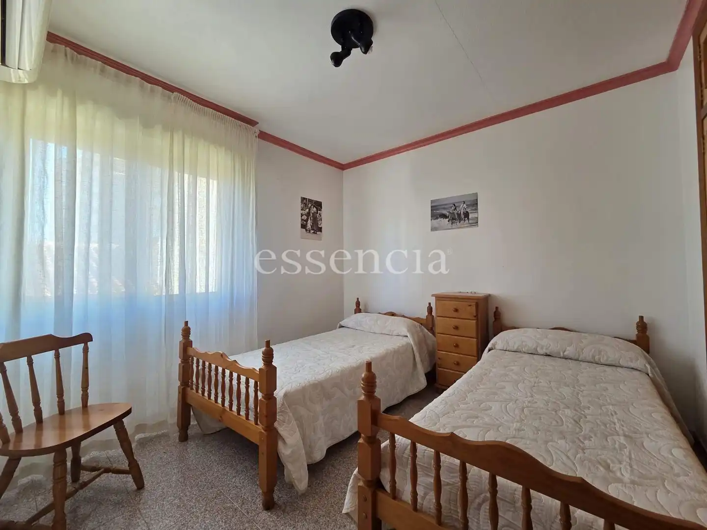Casa adosada en venda a Piles