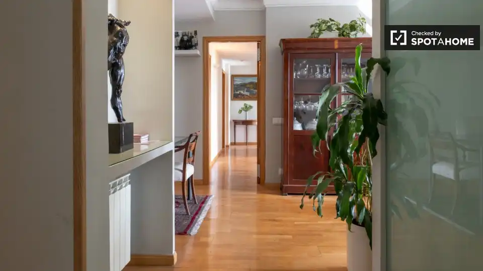 Room in Hispanoamérica - Bernabéu