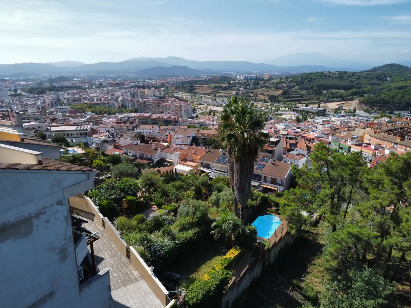 Vista exterior de Casa adosada en venda en Blanes amb Aire condicionat, Calefacció i Jardí privat