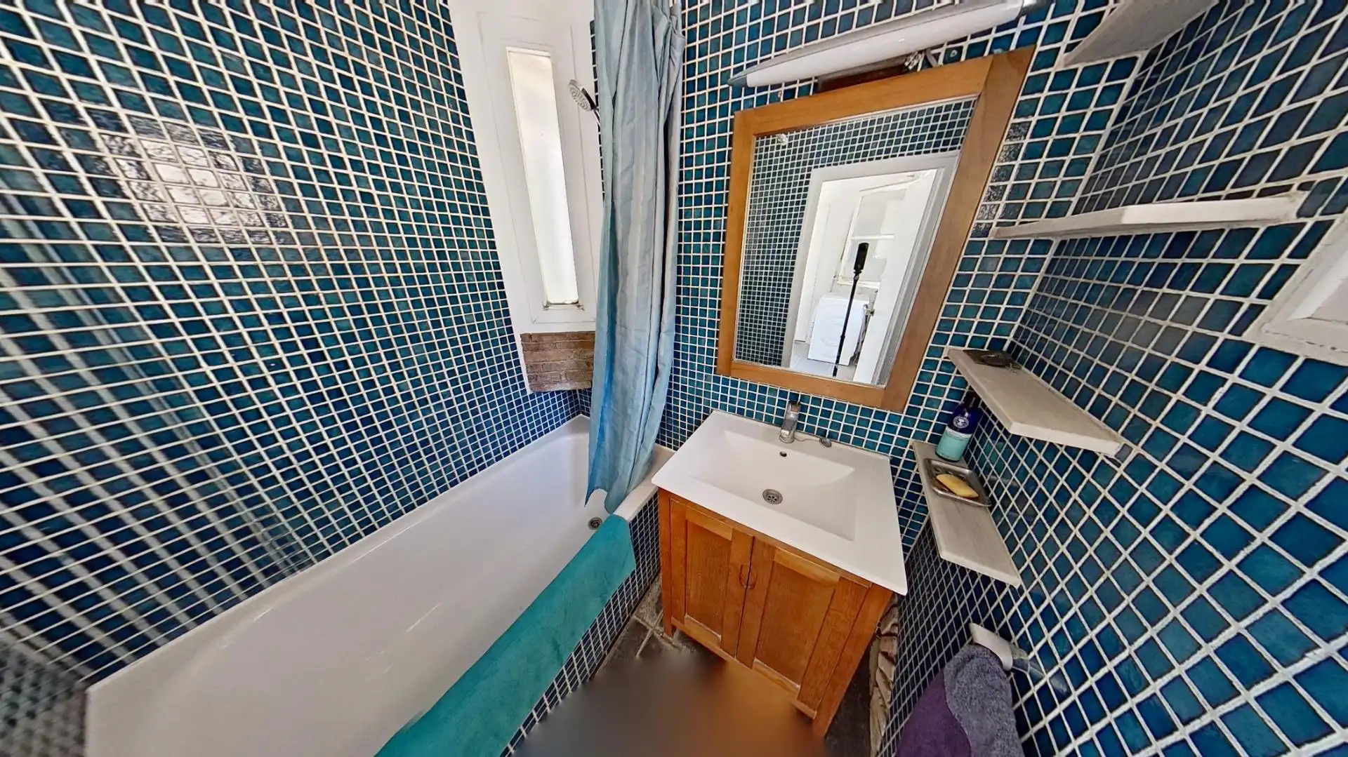 Bany de Àtic en venda en Barcelona amb Parquet i Terrassa