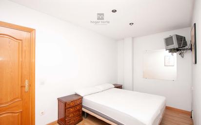 Bedroom of Flat for sale in San Sebastián de los Reyes  with Air Conditioner, Parquet flooring and Terrace