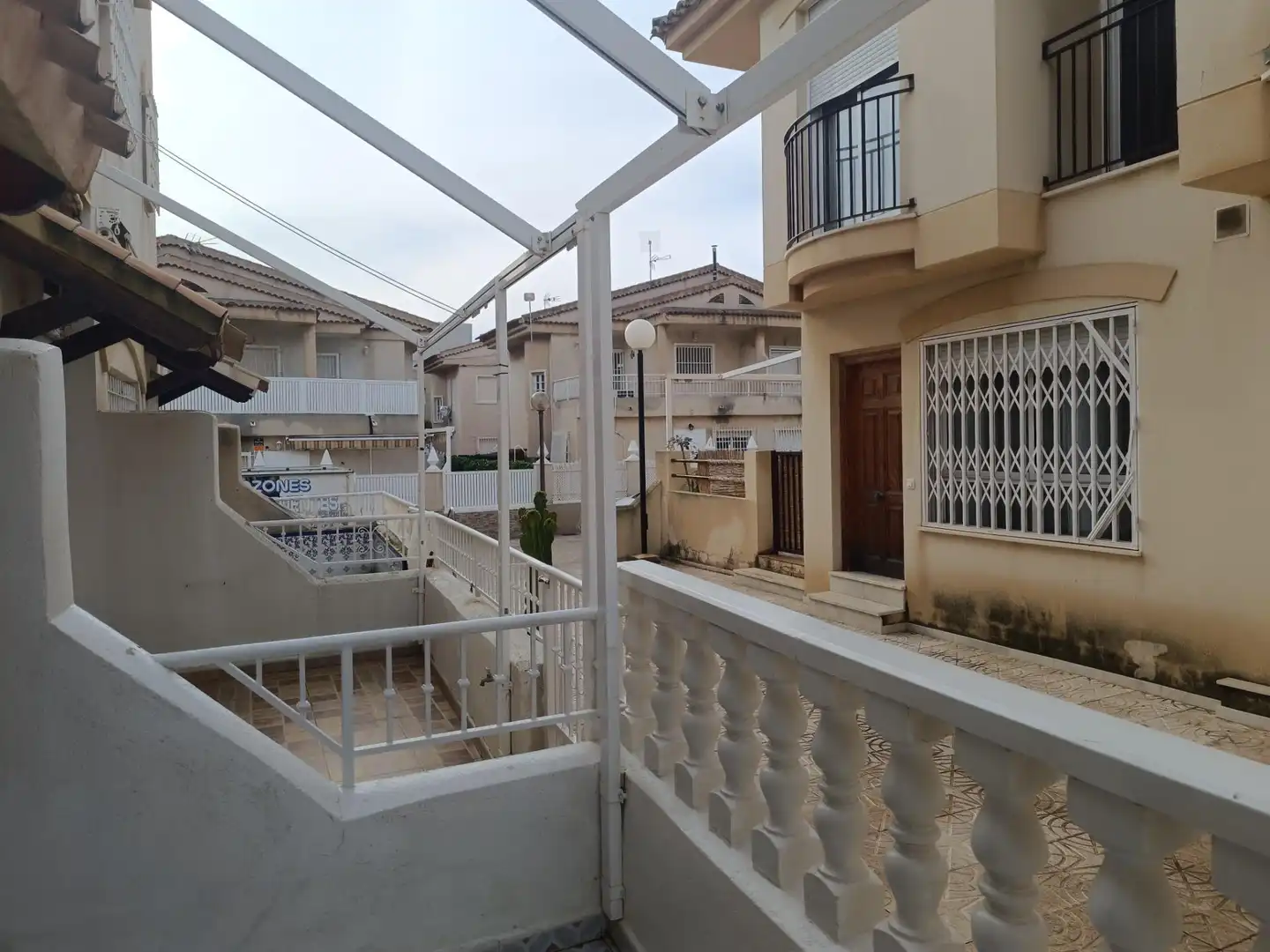 Vista exterior de Casa adosada en venta en Cartagena