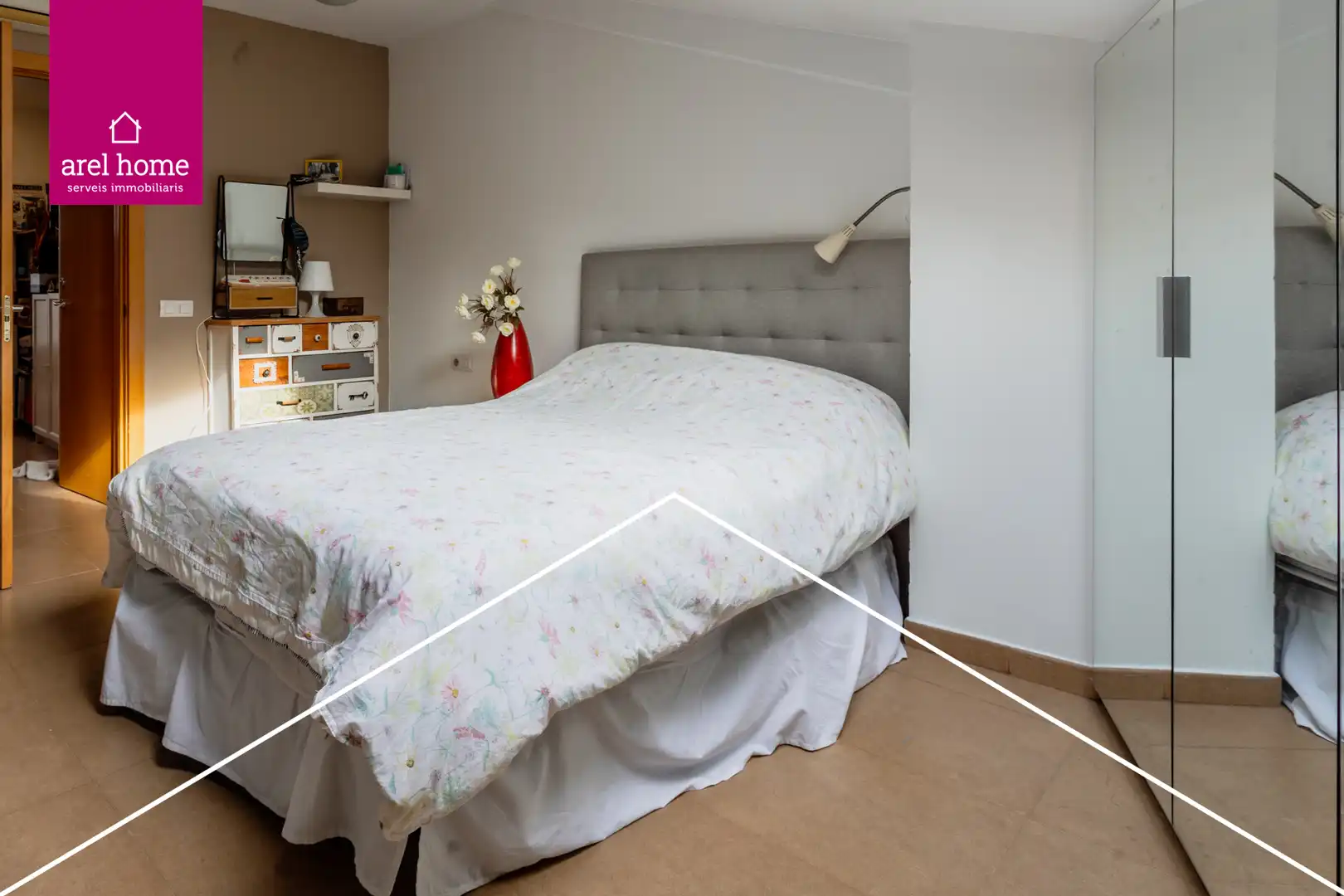 Habitación de Casa adosada en venta en Esplugues de Llobregat con Aire acondicionado, Calefacción y Terraza