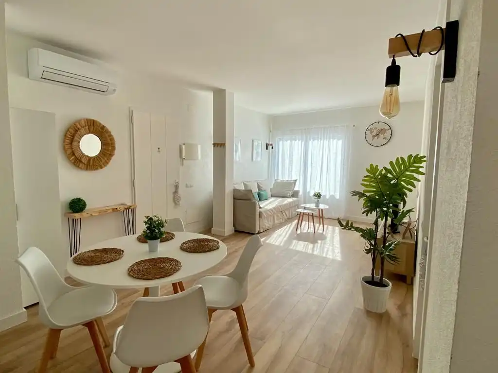Appartement compact avec ascenseur à vendre à CARRETERA PORT LLIGAT 46