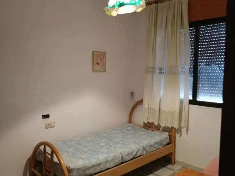 Dormitori de Pis en venda en Pinos Puente amb Jardí privat, Traster i Balcó