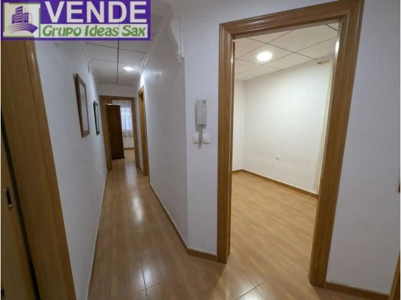 Casa adosada en venta en Sax con Terraza