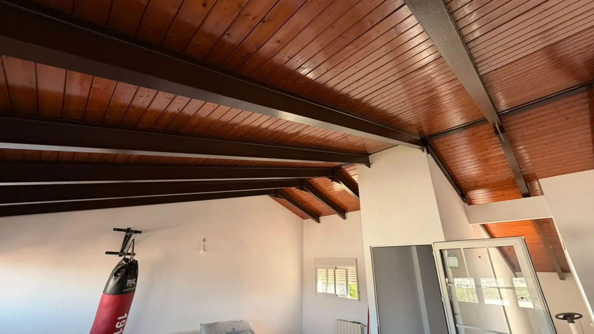 Einfamilien-Reihenhaus zum Verkauf in Villanueva de Castellón mit Klimaanlage und Abstellraum