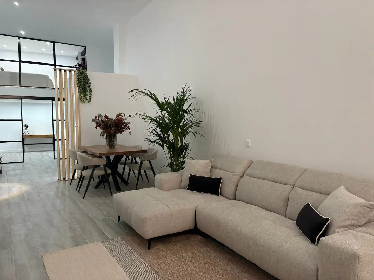 Sala d'estar de Dúplex en venda en Madrid amb Aire condicionat, Calefacció i Jardí privat