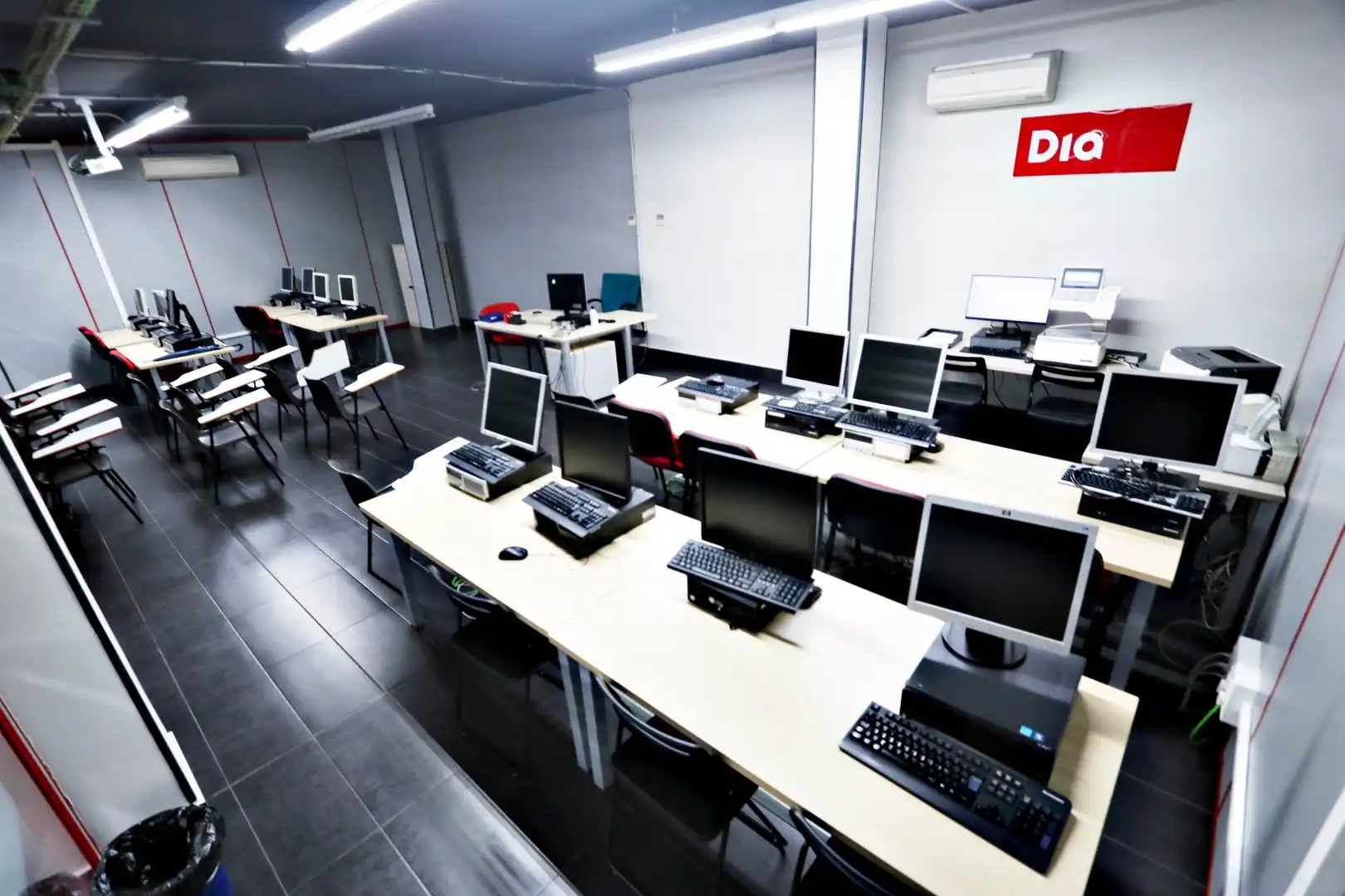 Local comercial de lloguer a Calle Ramon y Cajal, imagen 12