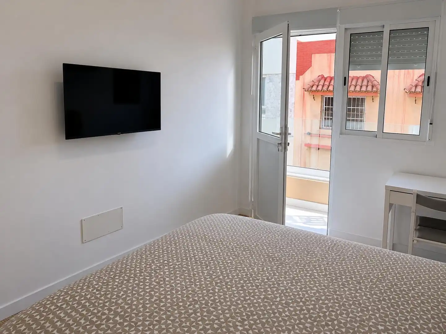 Bedroom of Apartments for rent in Santa Cruz de Tenerife  with Furnished, Oven and TV