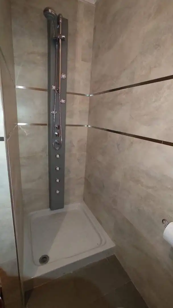 Badezimmer von Büro zur Miete in Villa de Prado