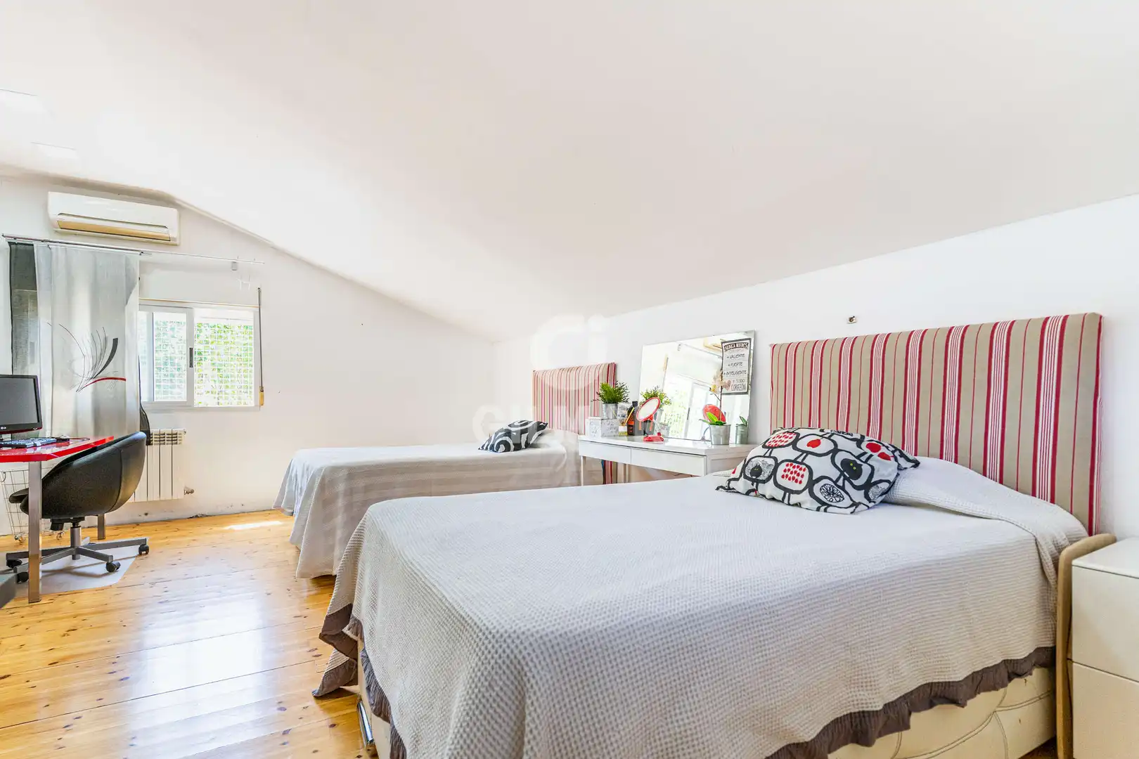 Bedroom of Houses for sale in Moraleja de Enmedio  with Heating, Private garden and Swimming Pool