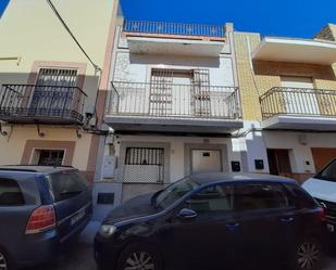 Exterior view of Single-family semi-detached for sale in  Sevilla Capital