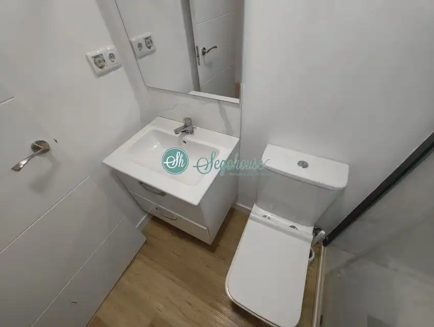 Bany de Estudi en venda en Segovia amb Calefacció i Terrassa
