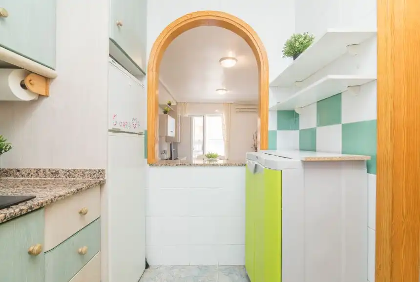 Küche von Wohnung zum Verkauf in Elche / Elx mit Klimaanlage, Terrasse und Möbliert