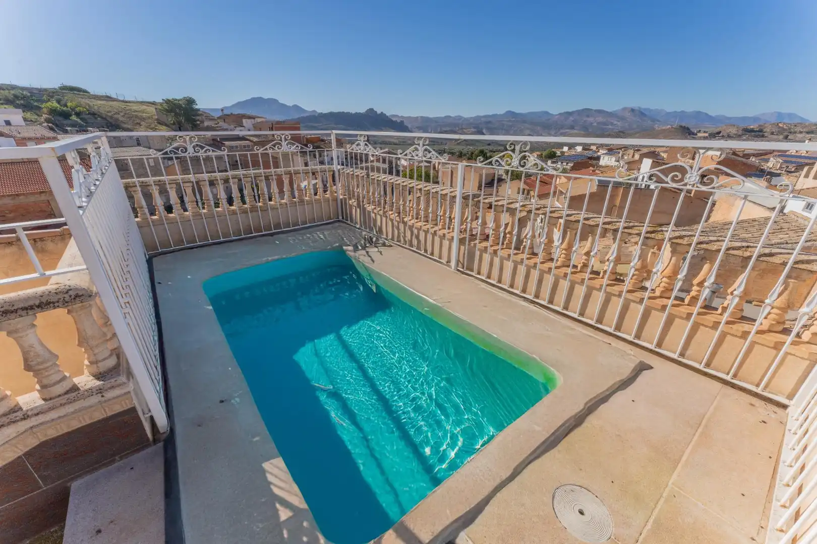 Piscina de Casa o chalet en venta en Huesa con Aire acondicionado, Calefacción y Trastero