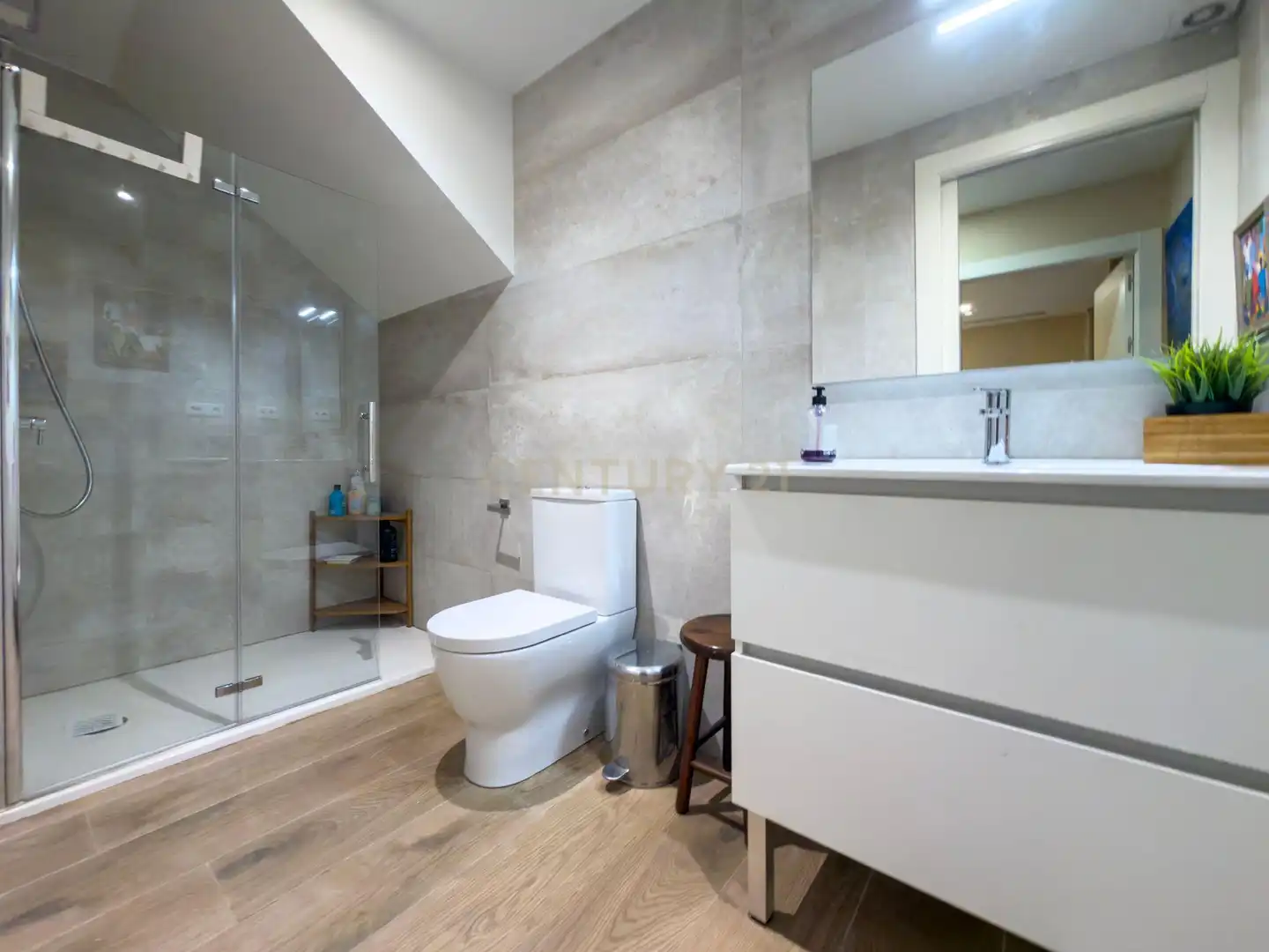 Bany de Casa o xalet en venda en Sant Vicenç de Montalt amb Aire condicionat, Jardí privat i Traster