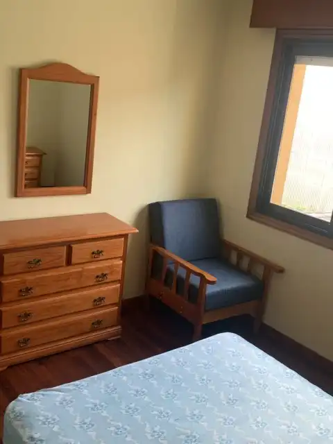 Habitación de Apartamento en venta en Marín con Parquet, Trastero y Amueblado