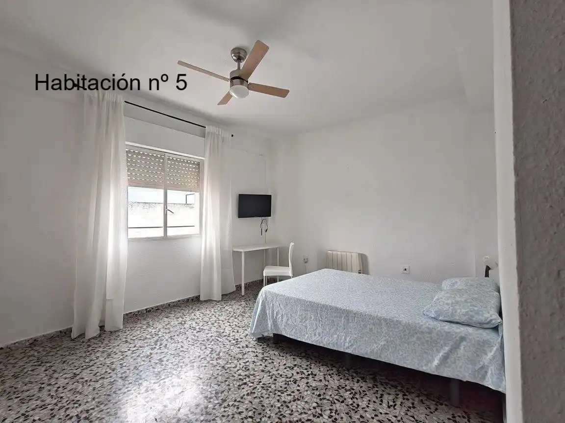 Dormitori de Pis per a compartir en Villanueva de Castellón amb Aire condicionat, Calefacció i Alarma