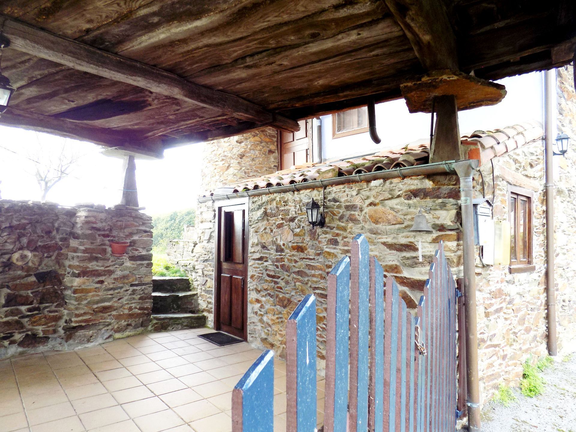 Country house for sale in Pravia  with Private garden, Terrace and Furnished