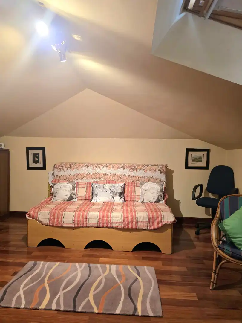 Habitación de Casa adosada en venta en Castro-Urdiales con Calefacción, Jardín privado y Terraza