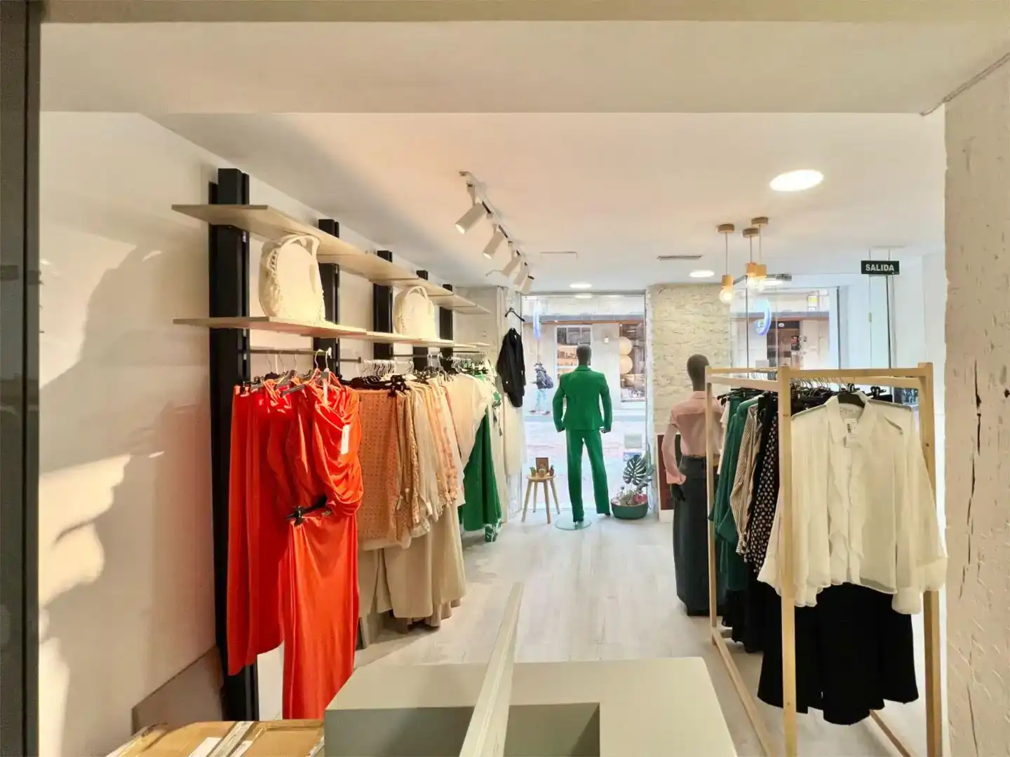 Local en venta en Vitoria - Gasteiz con Aire acondicionado