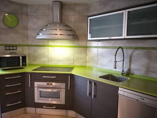 Piso en Venta en De Don Pedro De Luna en Barrio de Delicias