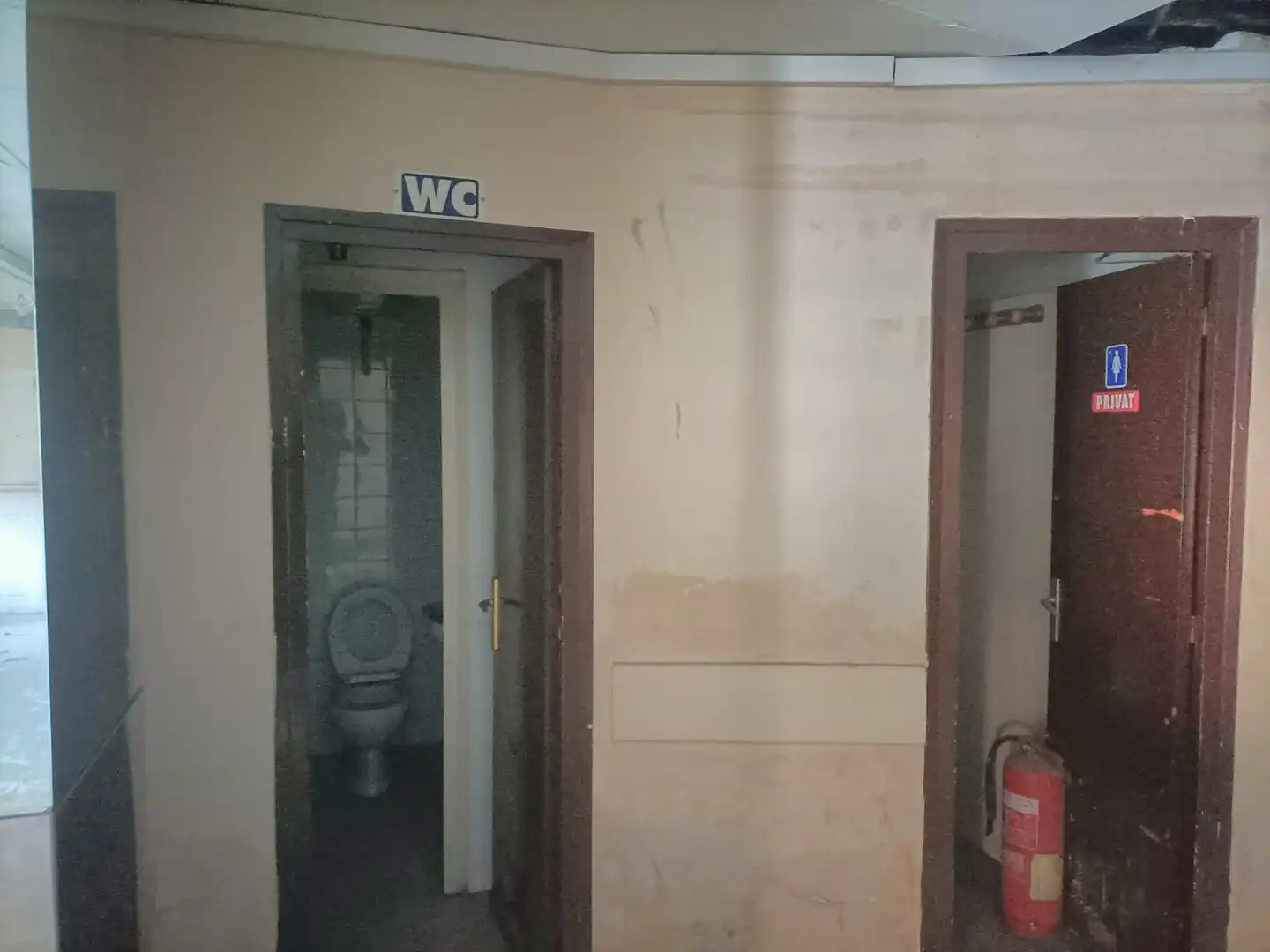 Gewerbefläche zum Verkauf in Carrer d'Osca, imagen 3
