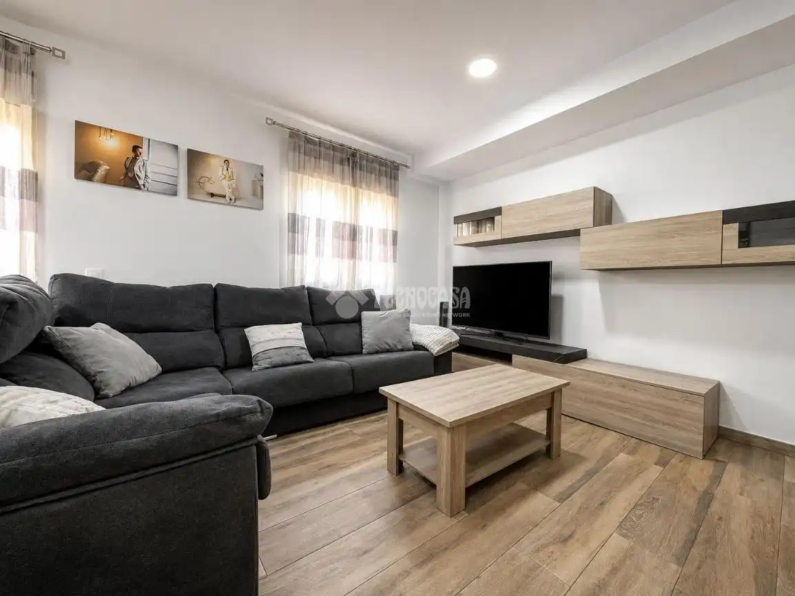 Casa aparellada amb jardí en venda a San Martín de la Vega, imagen 4