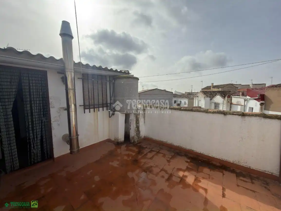 Vista exterior de Casa adosada en venta en Huerta de Valdecarábanos con Calefacción y Terraza