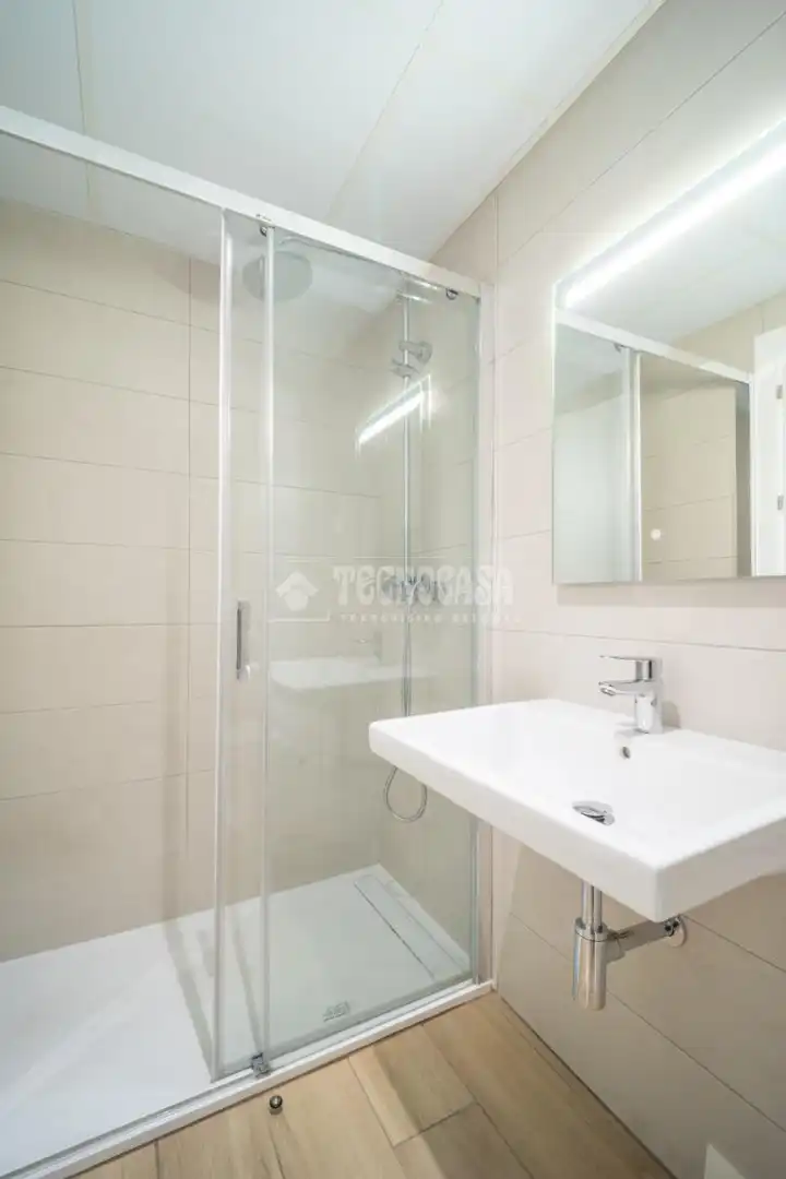 Baño de Piso de alquiler en Rivas-Vaciamadrid con Calefacción, Alarma y Domótica