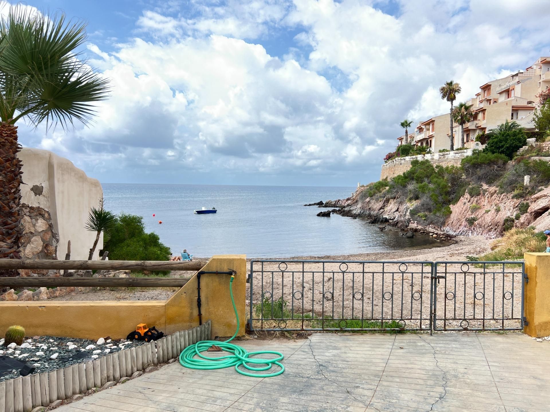 Vista exterior de Casa o xalet en venda en Águilas amb Jardí privat, Terrassa i Balcó
