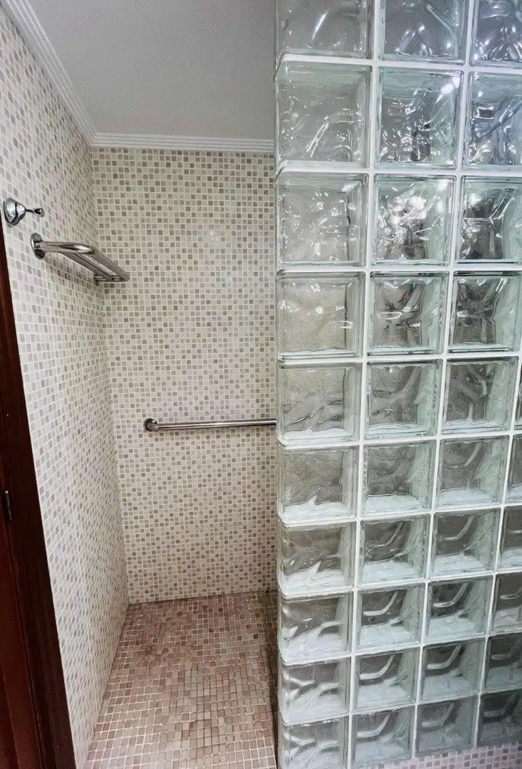 Bathroom of Flat for sale in Sueca  with Air Conditioner, Private garden and Storage room