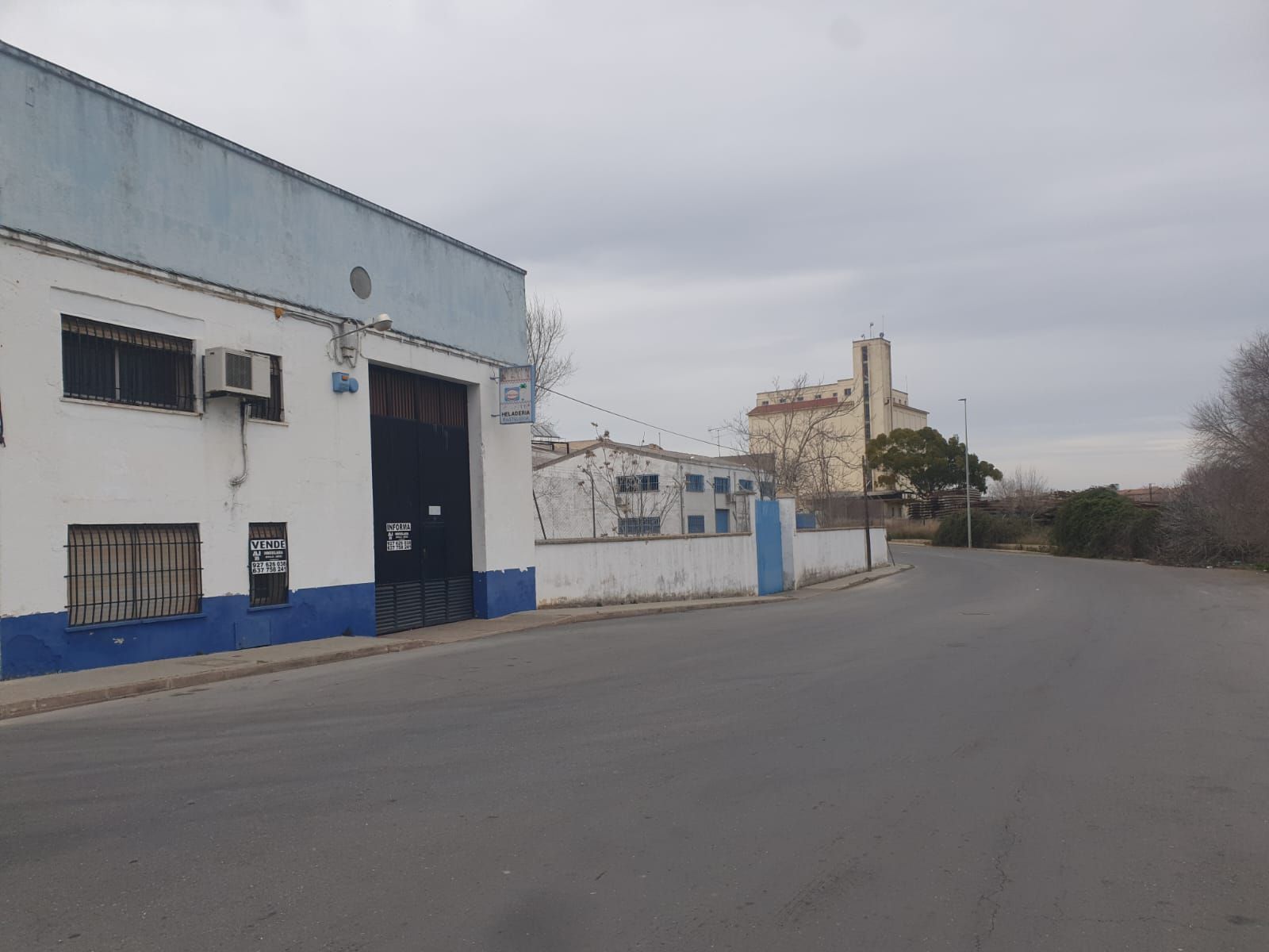 Exterior view of Industrial buildings for sale in Cáceres Capital