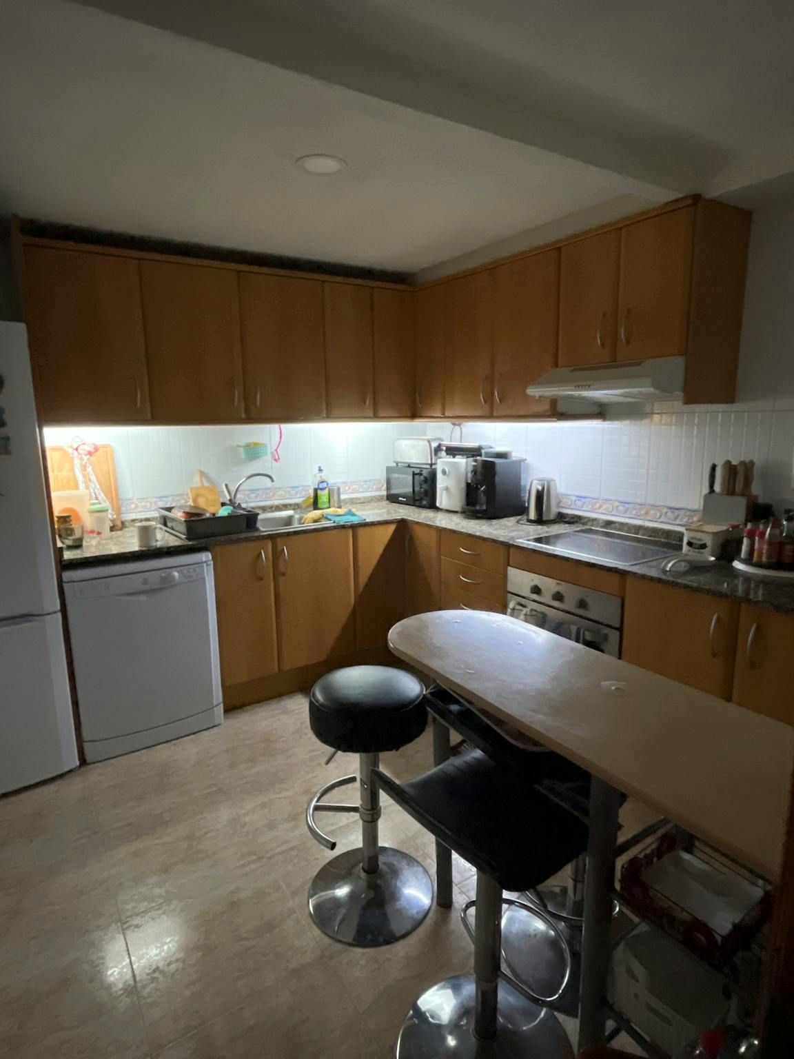 Kitchen of Flat to share in  Barcelona Capital  with Heating, Private garden and Furnished