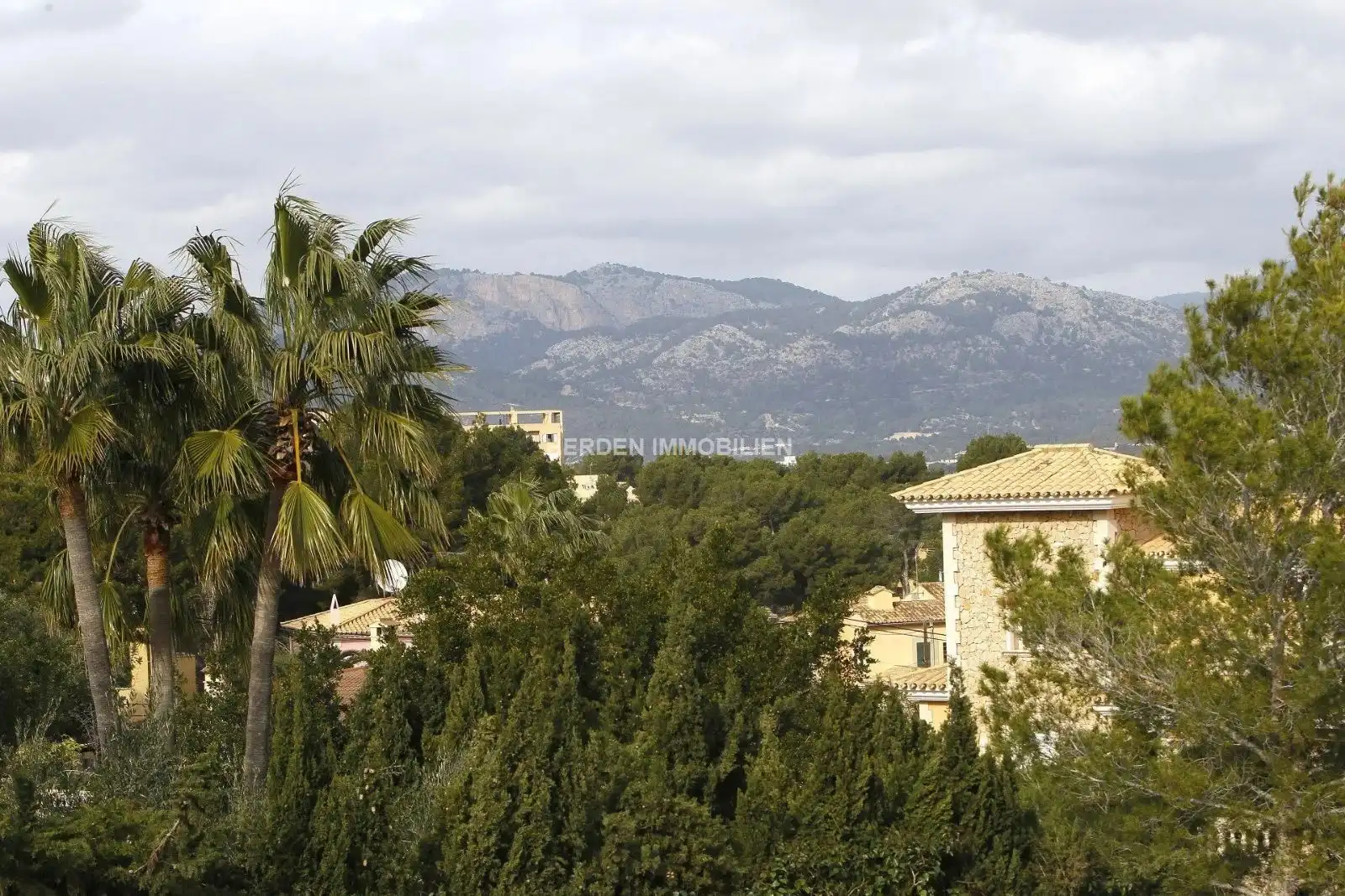 Vista exterior de Casa o xalet de lloguer en Calvià amb Aire condicionat, Calefacció i Terrassa