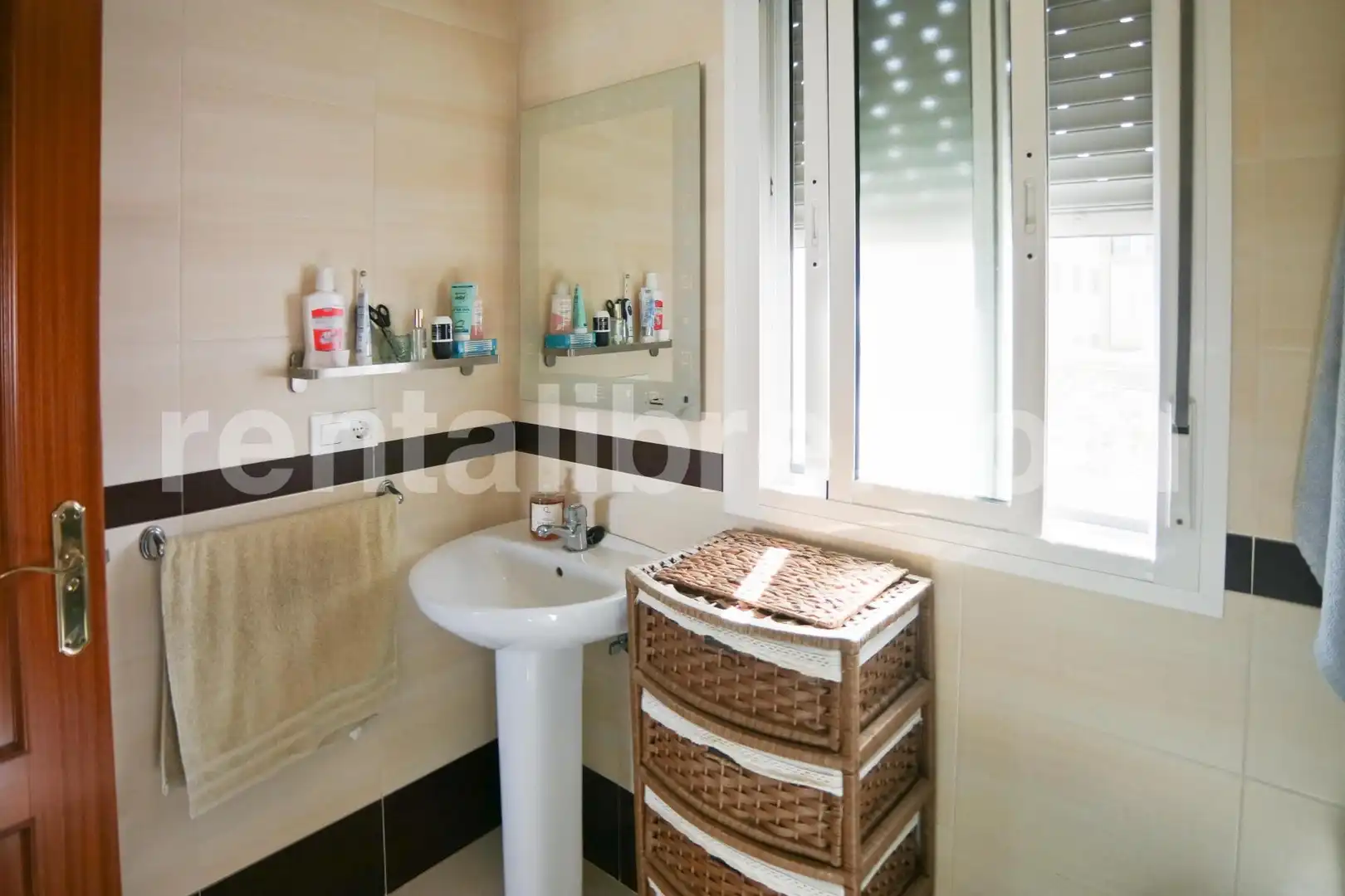 Bathroom of Attic for sale in Jerez de la Frontera  with Air Conditioner, Terrace and Furnished