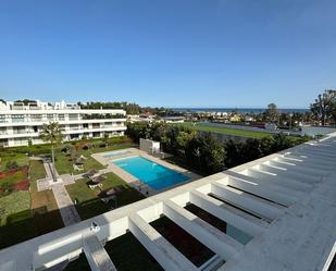 Piscina de Àtic de lloguer en Estepona amb Aire condicionat, Terrassa i Piscina