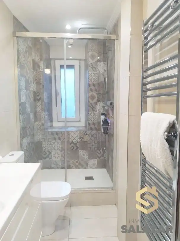 Baño de Piso de alquiler en Usansolo con Calefacción y Balcón