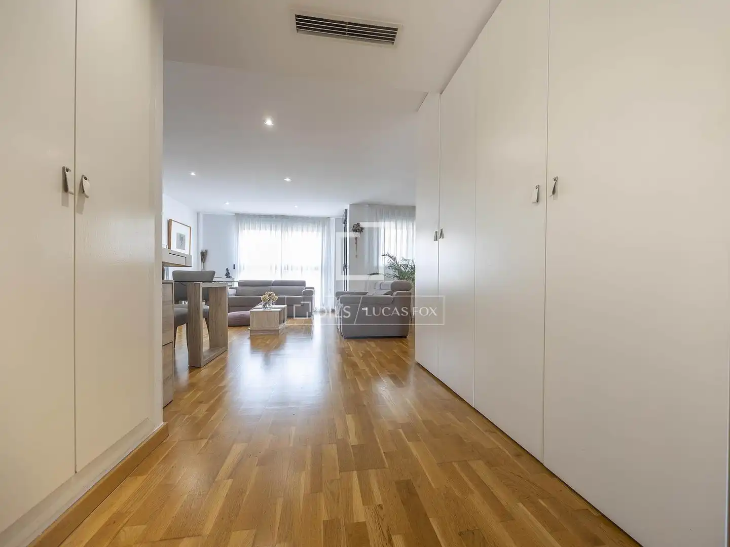 Außenansicht von Wohnung zum Verkauf in Valencia mit Klimaanlage, Heizung und Privatgarten