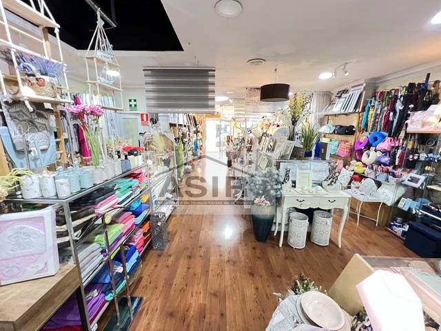 Local comercial en Alquiler en Alquenència - Venècia