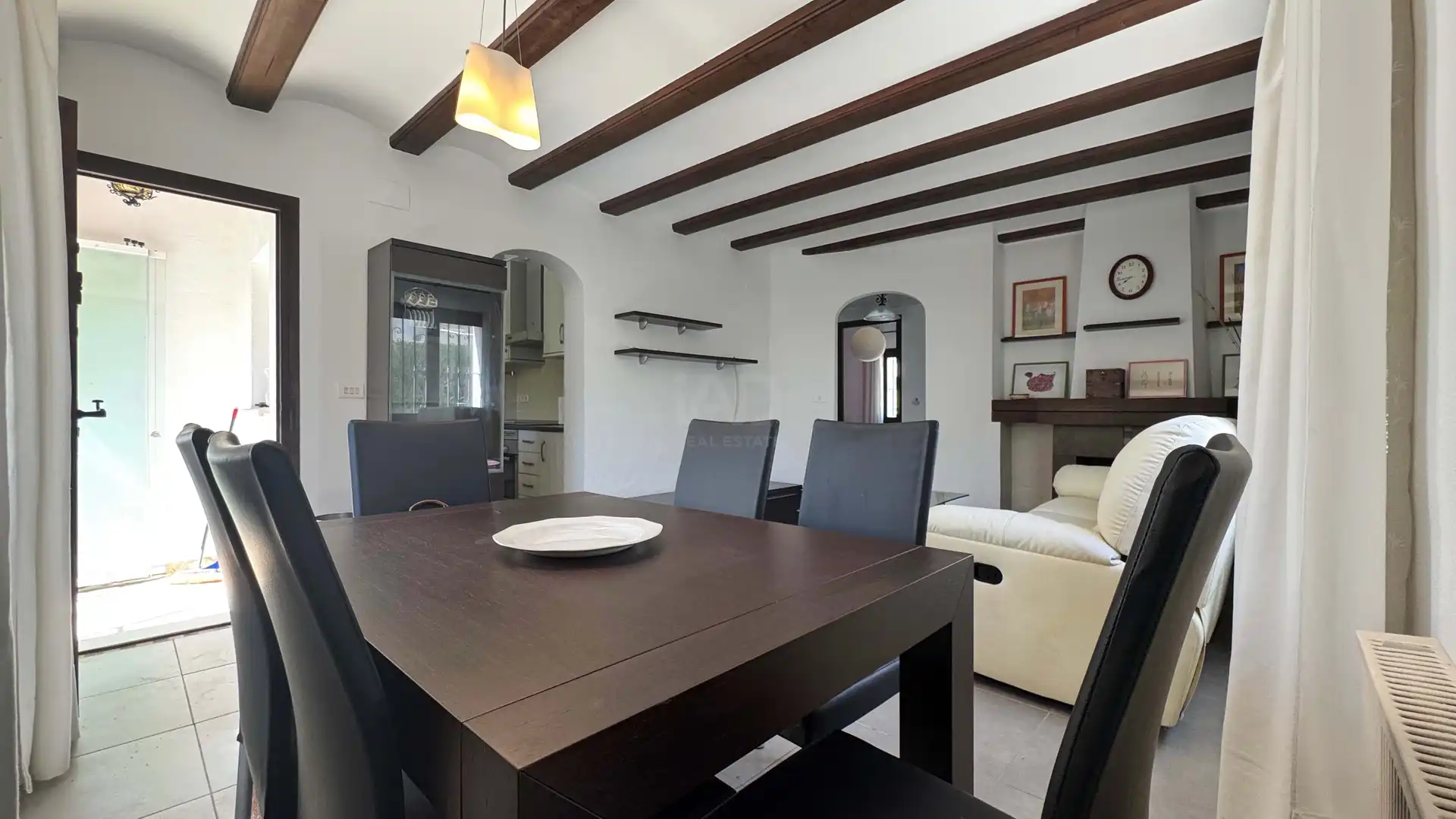 Esszimmer von Einfamilien-Reihenhaus zum Verkauf in Dénia mit Klimaanlage, Heizung und Terrasse